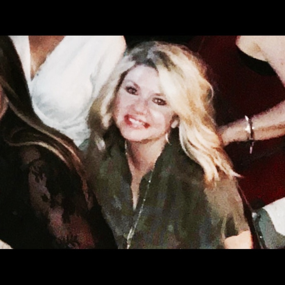 Meet your Posher, Alecia